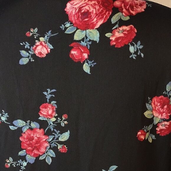 LuLaRoe Black Floral Open Front Kimono - Picture 6 of 8
